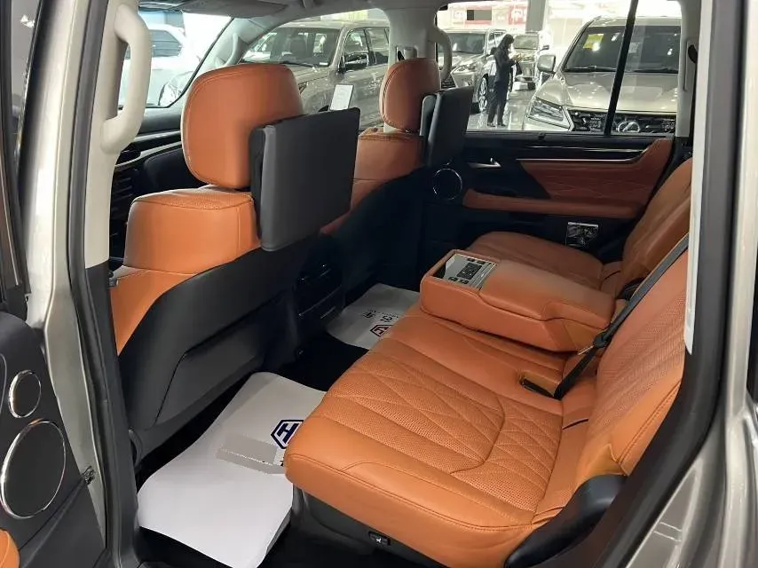 2017 Lexus LX 5.7L 367HP V8 8AT,autocango,china used car exporter,china ev exporter,chinese used car exporter,chinese used ev exporter