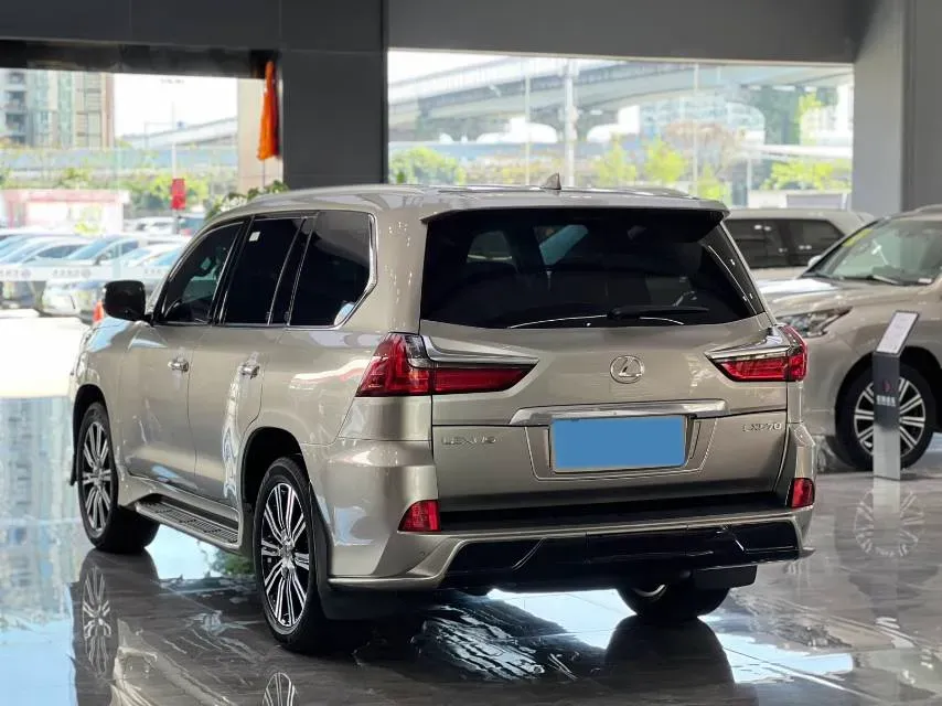 2017 Lexus LX 5.7L 367HP V8 8AT,autocango,china used car exporter,china ev exporter,chinese used car exporter,chinese used ev exporter