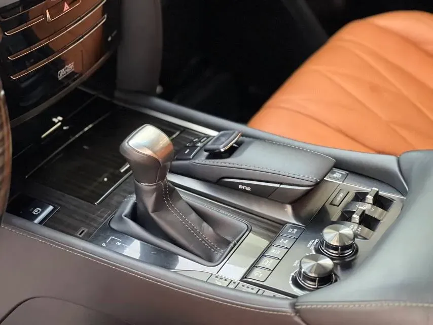 2017 Lexus LX 5.7L 367HP V8 8AT,autocango,china used car exporter,china ev exporter,chinese used car exporter,chinese used ev exporter