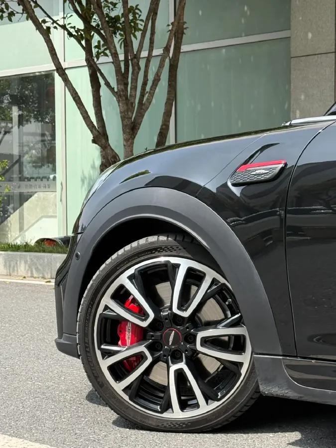 2023 MINI JCW 2.0T 231HP L4 8AT,autocango,china used car exporter,china ev exporter,chinese used car exporter,chinese used ev exporter