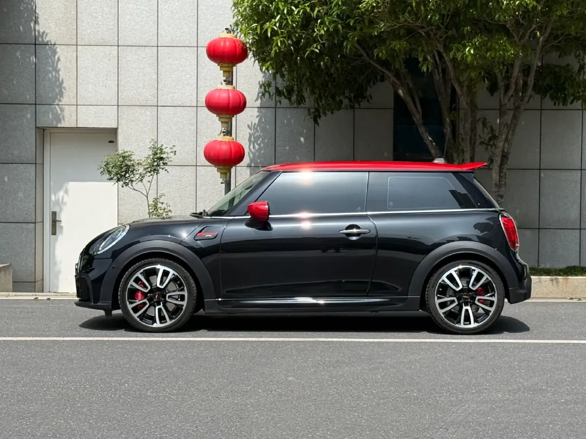 2023 MINI JCW 2.0T 231HP L4 8AT,autocango,china used car exporter,china ev exporter,chinese used car exporter,chinese used ev exporter