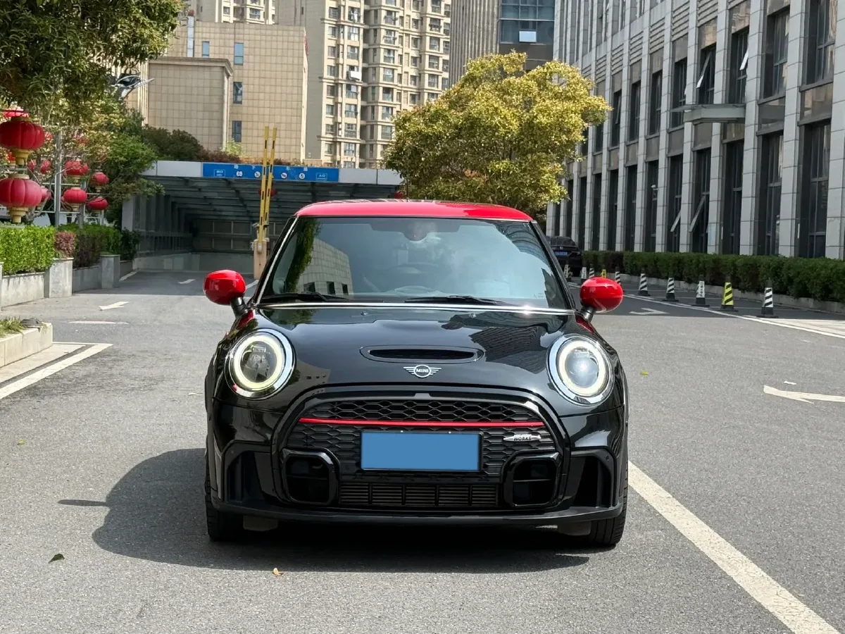 2023 MINI JCW 2.0T 231HP L4 8AT,autocango,china used car exporter,china ev exporter,chinese used car exporter,chinese used ev exporter