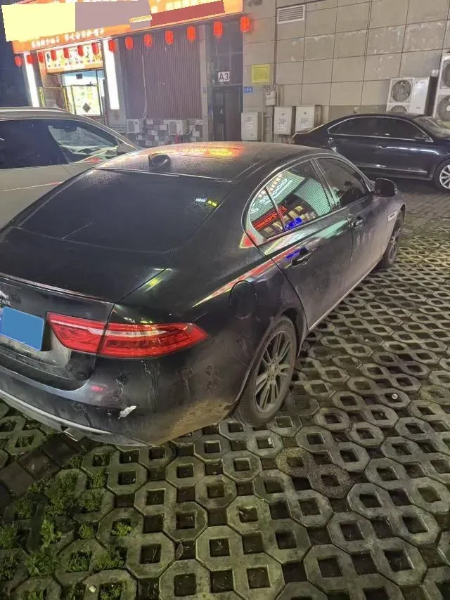 2019 Jeep Cherokee 2.0T 265HP L4 9AT,autocango,china used car exporter,china ev exporter,chinese used car exporter,chinese used ev exporter