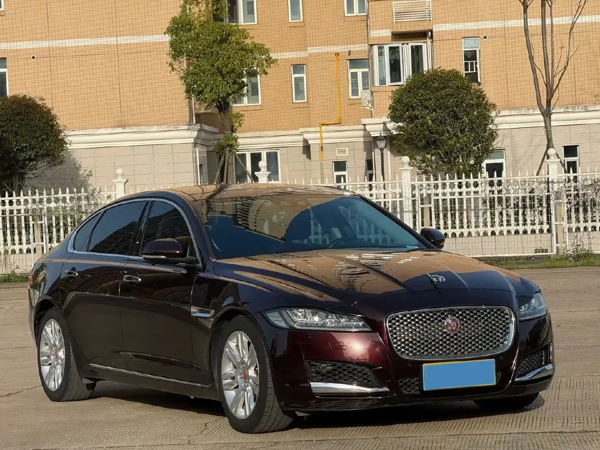 2018 Mercedes-Benz E Class 2.0T 184HP L4 9AT,autocango,china used car exporter,china ev exporter,chinese used car exporter,chinese used ev exporter