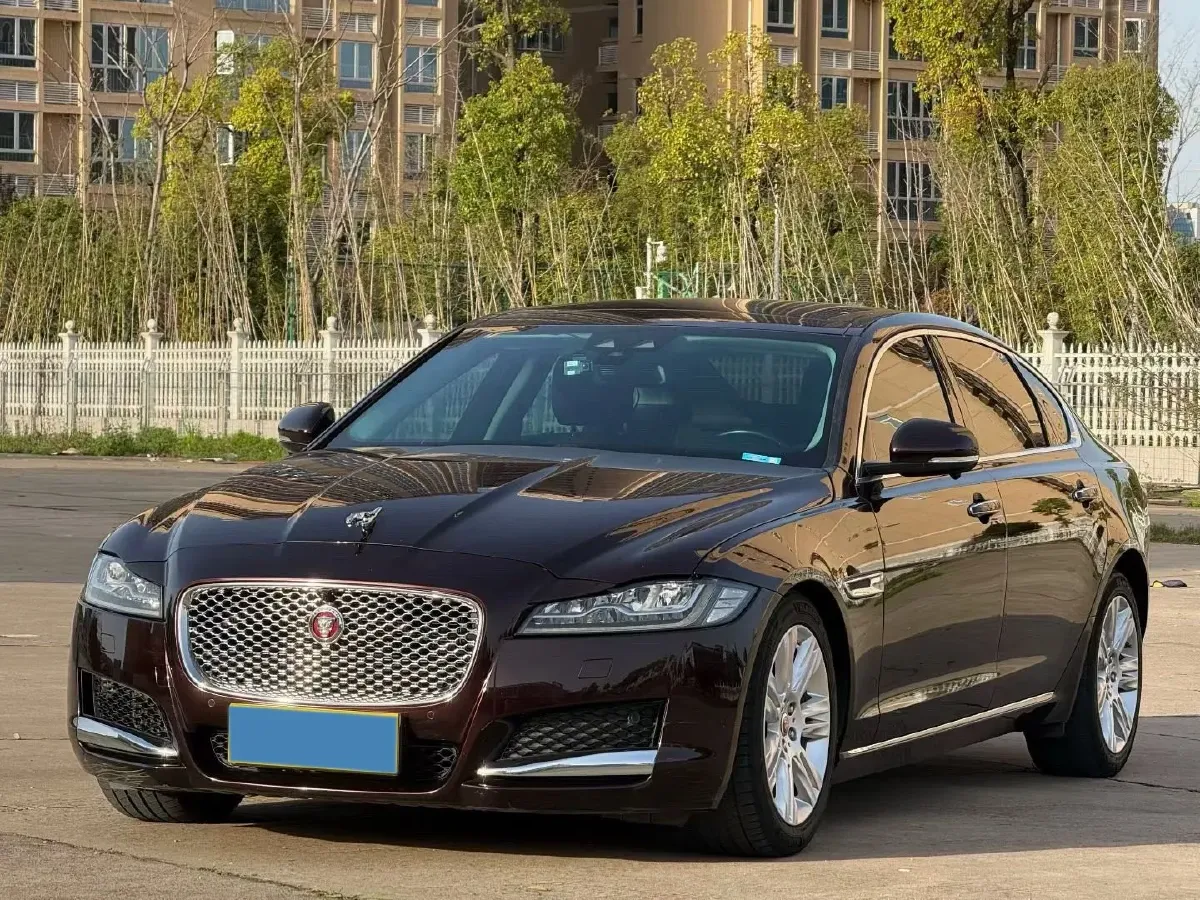 2018 Mercedes-Benz E Class 2.0T 184HP L4 9AT,autocango,china used car exporter,china ev exporter,chinese used car exporter,chinese used ev exporter