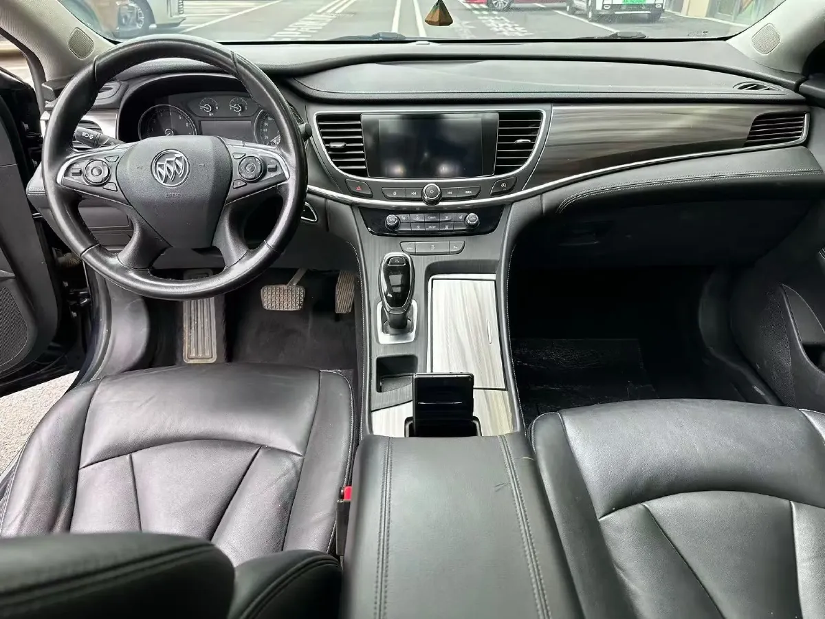 2019 Buick Larcosse 2.0T 241HP L4 9AT,autocango,china used car exporter,china ev exporter,chinese used car exporter,chinese used ev exporter