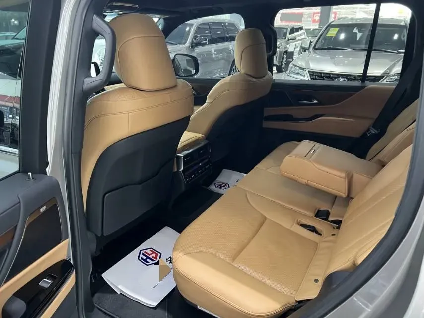 2022 Lexus UX 2.0L 146HP L4 E-CVT Hybrid,autocango,china used car exporter,china ev exporter,chinese used car exporter,chinese used ev exporter