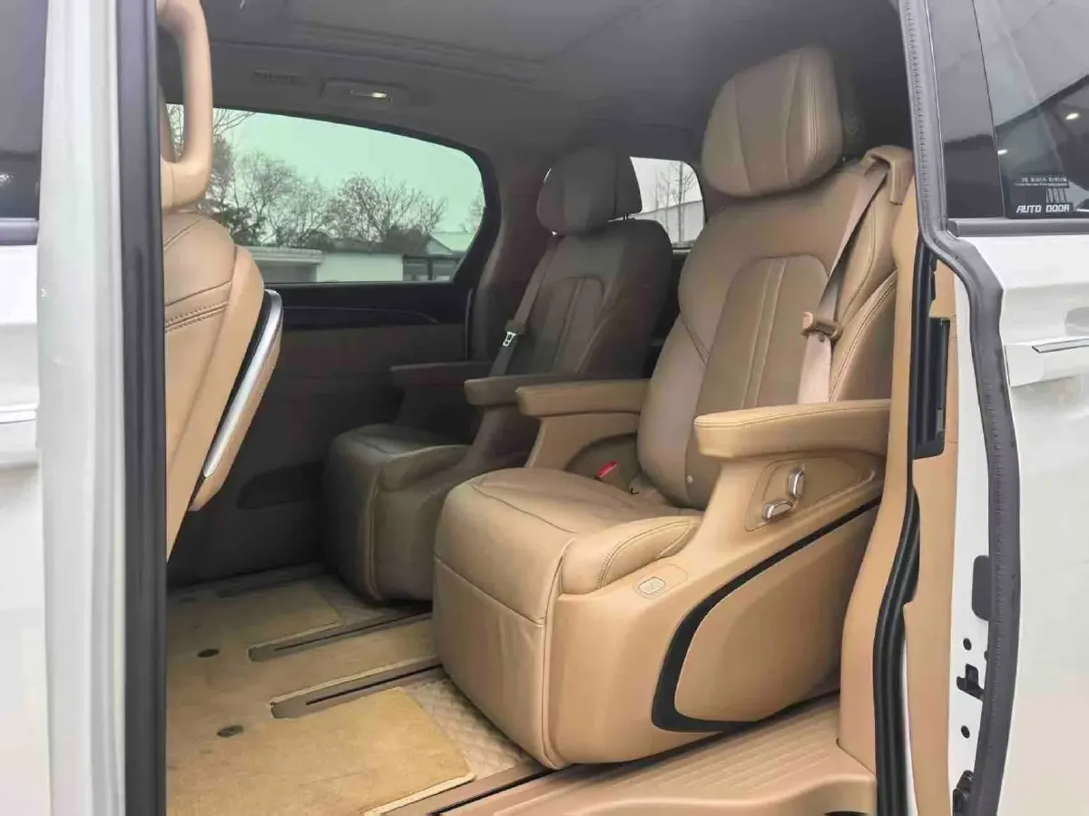 2020 Buick GL8 2.0T 237HP L4 9AT,autocango,china used car exporter,china ev exporter,chinese used car exporter,chinese used ev exporter