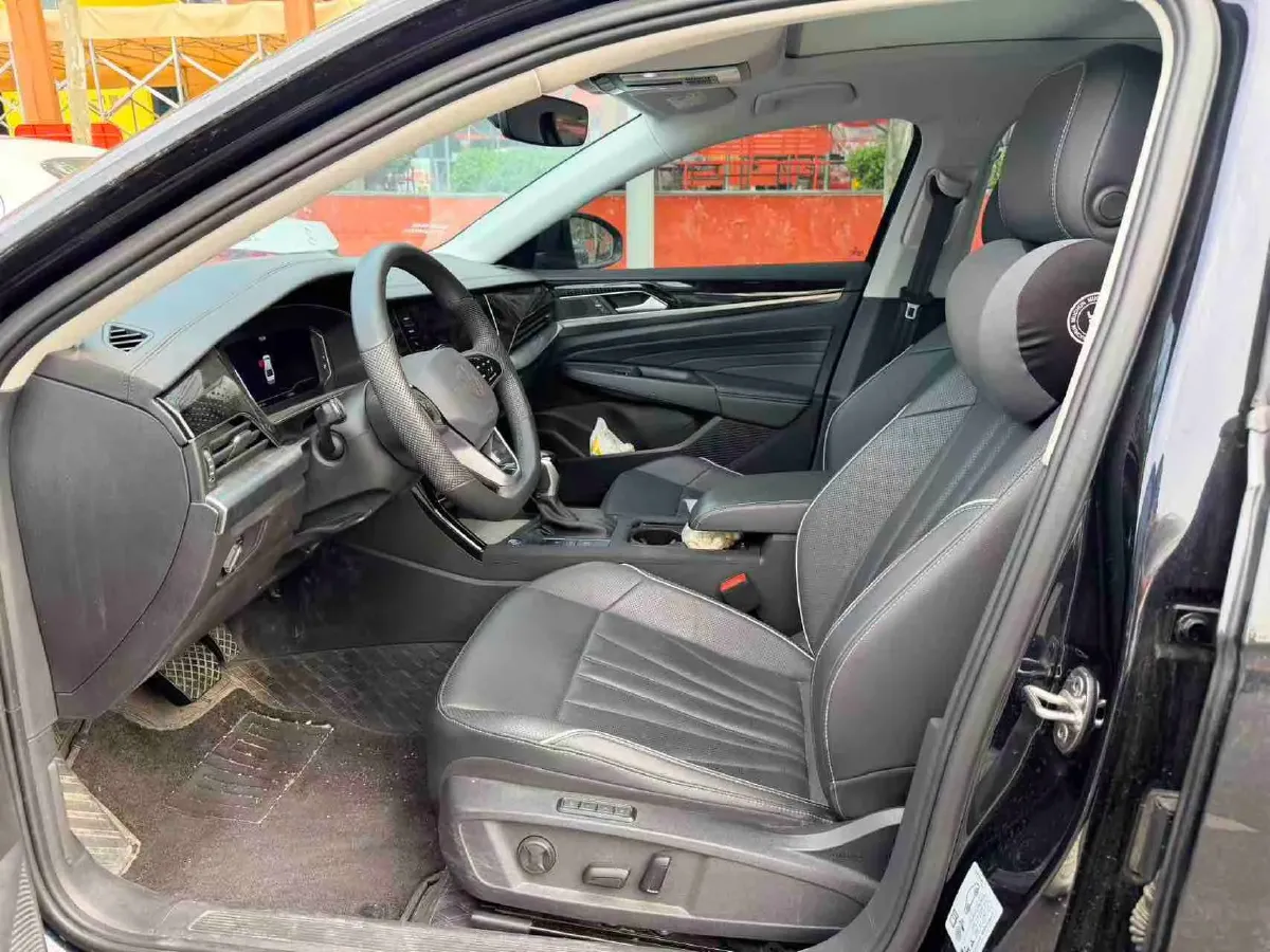 2024 Volkswagen Passat 2.0T 186HP L4 7DCT,autocango,china used car exporter,china ev exporter,chinese used car exporter,chinese used ev exporter