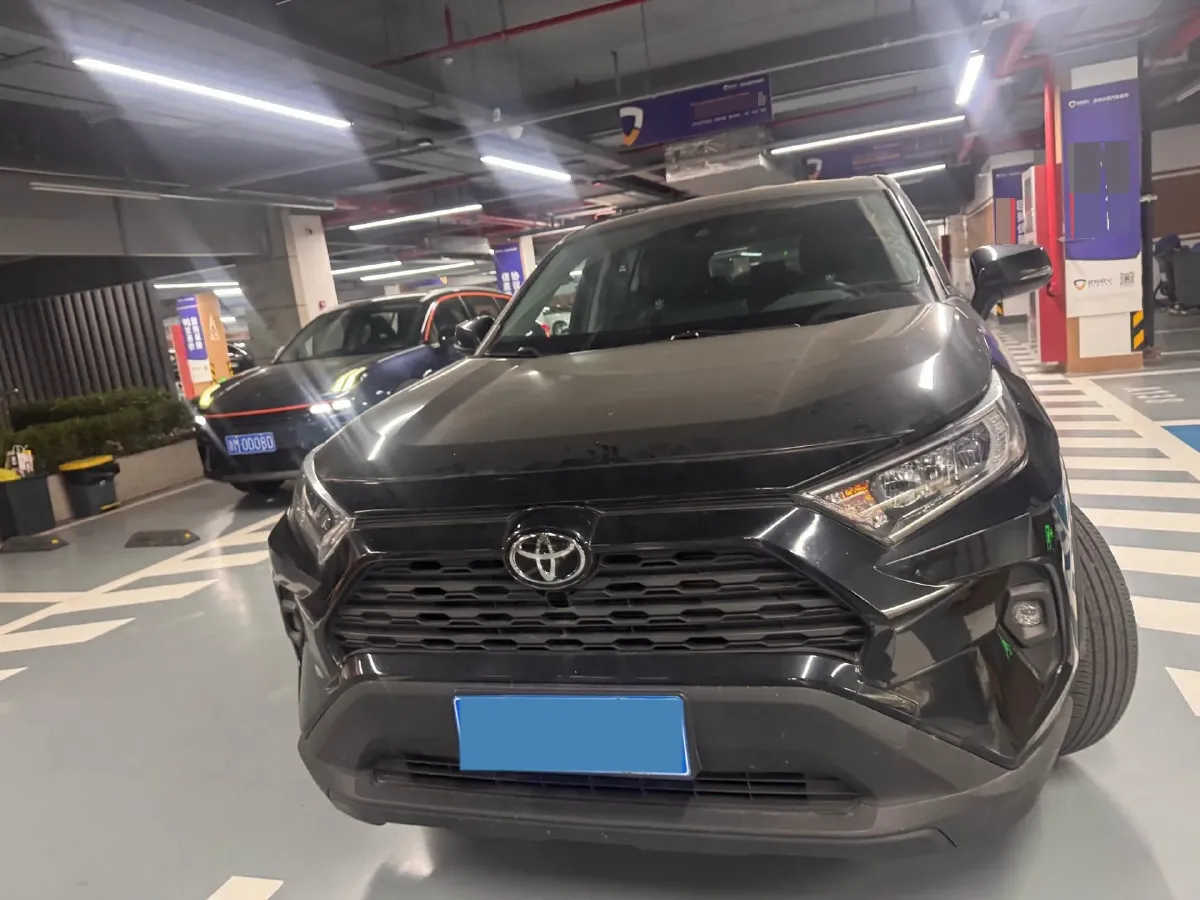 2023 Toyota RAV4 2.0L 171HP L4 CVT,autocango,china used car exporter,china ev exporter,chinese used car exporter,chinese used ev exporter