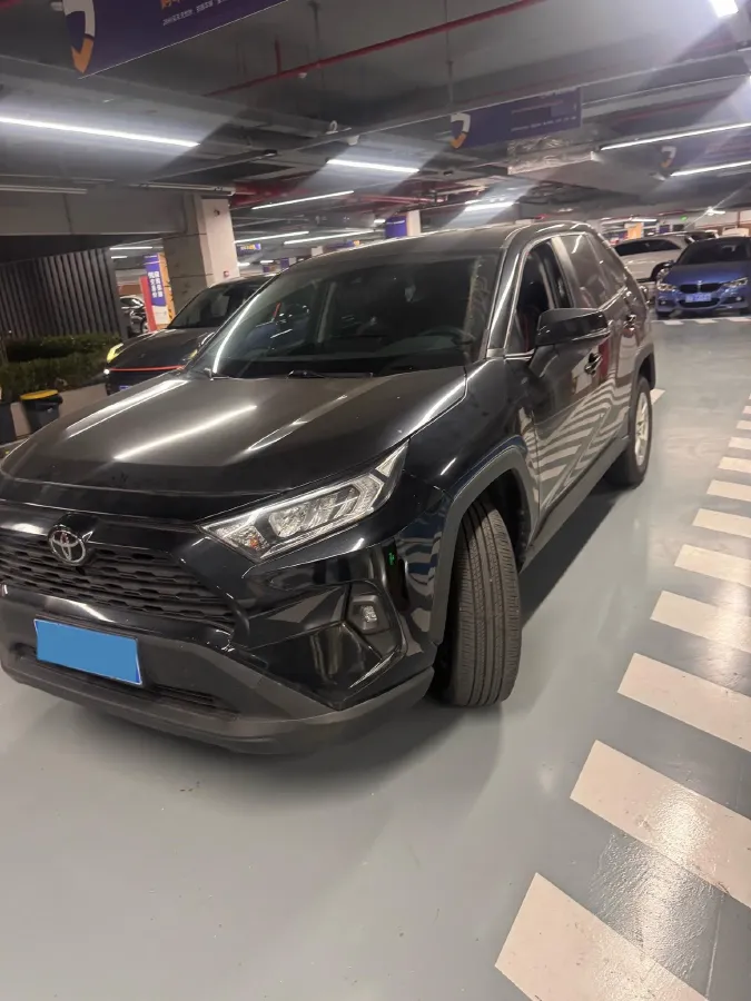 2023 Toyota RAV4 2.0L 171HP L4 CVT,autocango,china used car exporter,china ev exporter,chinese used car exporter,chinese used ev exporter