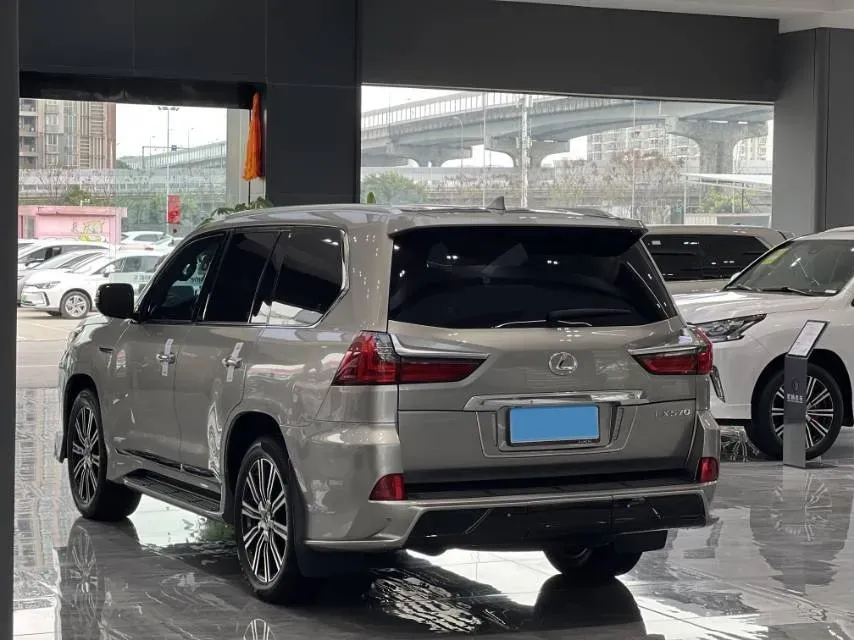 2017 Lexus LX 5.7L 367HP V8 8AT,autocango,china used car exporter,china ev exporter,chinese used car exporter,chinese used ev exporter