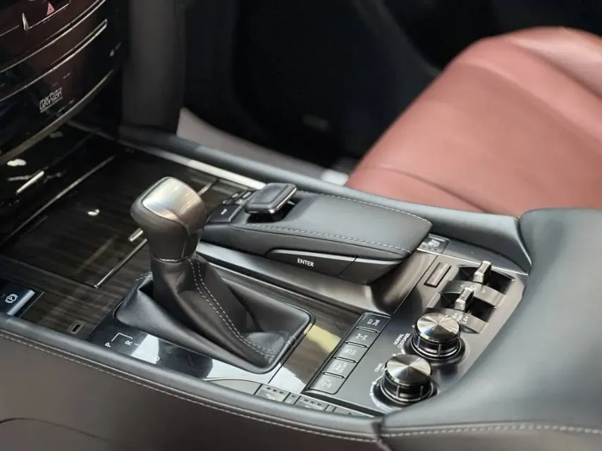 2017 Lexus LX 5.7L 367HP V8 8AT,autocango,china used car exporter,china ev exporter,chinese used car exporter,chinese used ev exporter