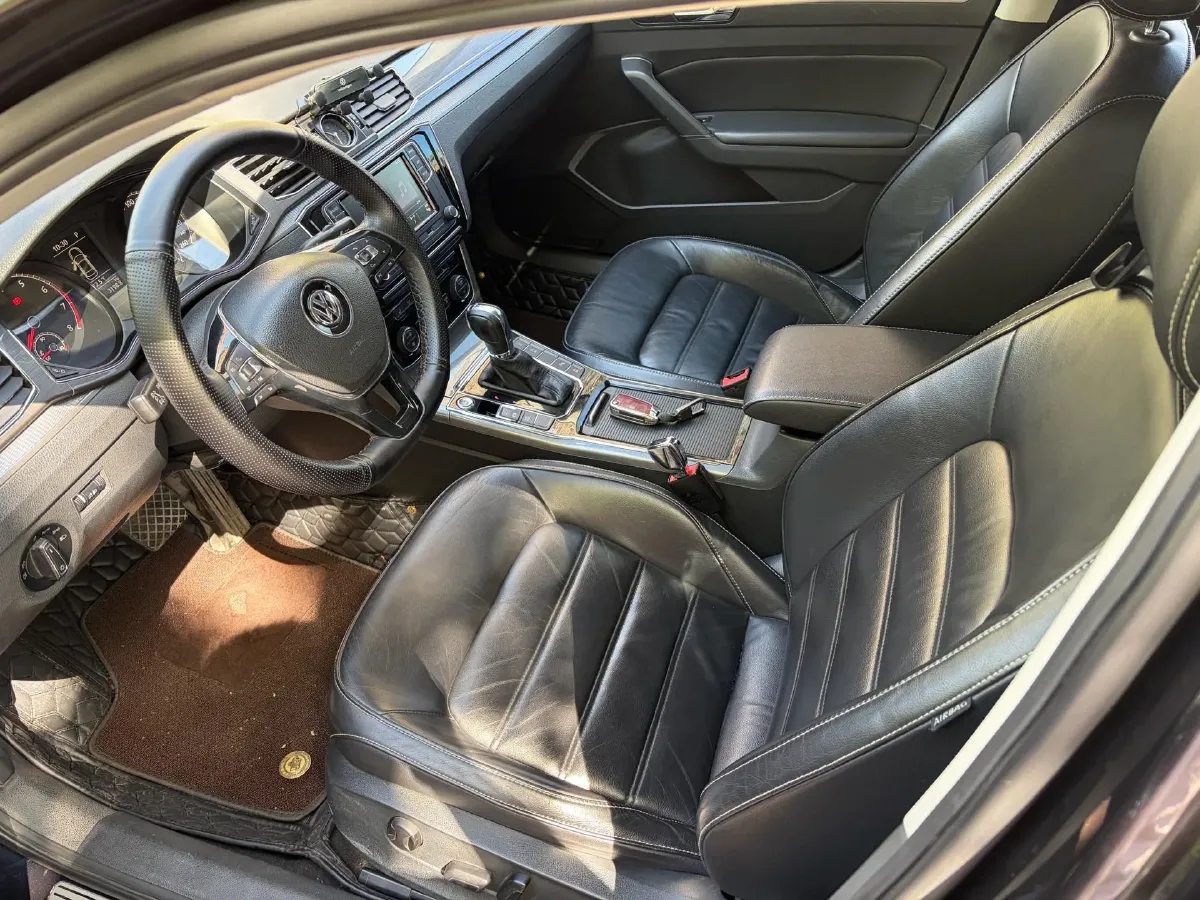 2017 Volkswagen Passat 1.4T 150HP L4 7DCT,autocango,china used car exporter,china ev exporter,chinese used car exporter,chinese used ev exporter