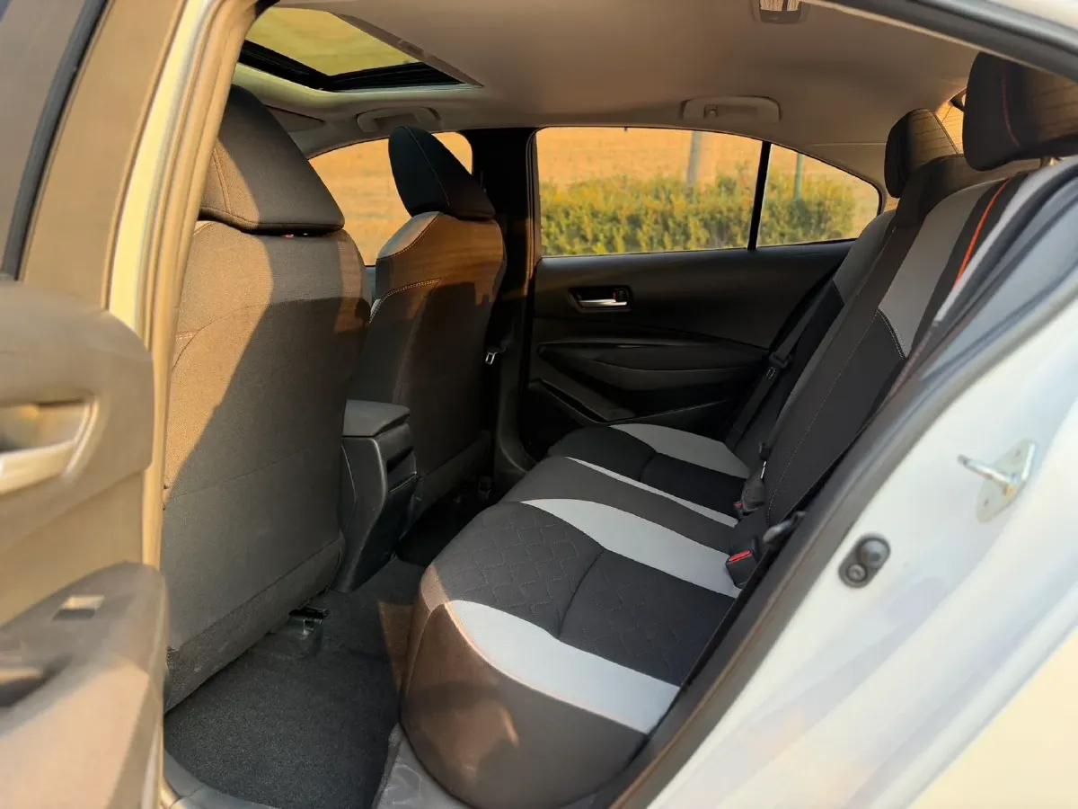 2021 Toyota Corolla 1.2T 116HP L4 CVT,autocango,china used car exporter,china ev exporter,chinese used car exporter,chinese used ev exporter