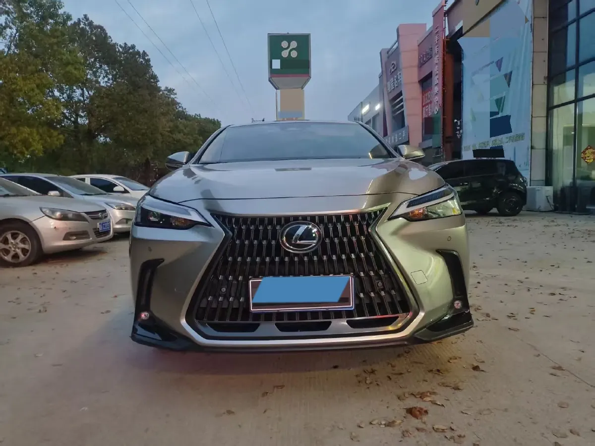 2022 Lexus NX 2.5L 205HP L4 8AT,autocango,china used car exporter,china ev exporter,chinese used car exporter,chinese used ev exporter