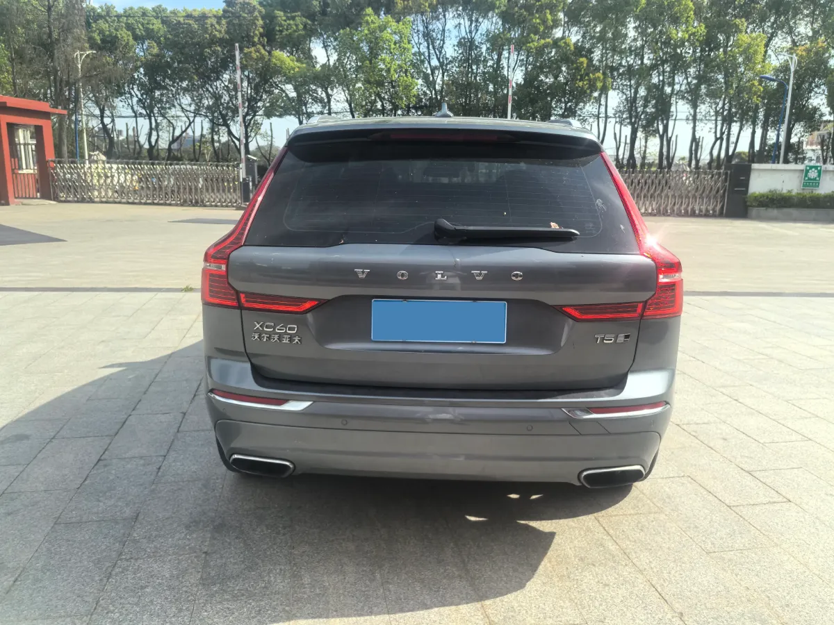 2020 Volvo XC60 2.0T 254HP L4 8AT,autocango,china used car exporter,china ev exporter,chinese used car exporter,chinese used ev exporter