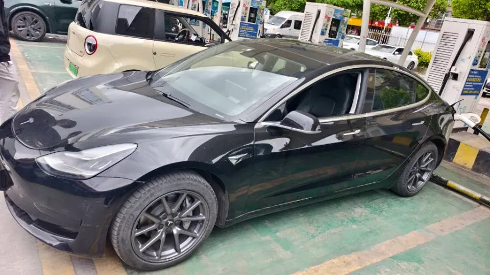 2024 HongQi E-QM5 BEV 60KWH,autocango,china used car exporter,china ev exporter,chinese used car exporter,chinese used ev exporter