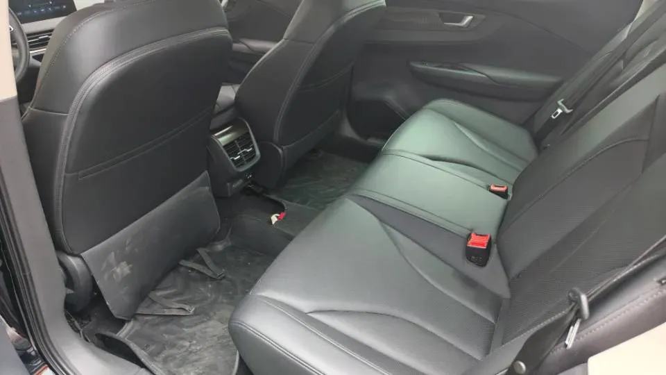 2024 HongQi E-QM5 BEV 60KWH,autocango,china used car exporter,china ev exporter,chinese used car exporter,chinese used ev exporter