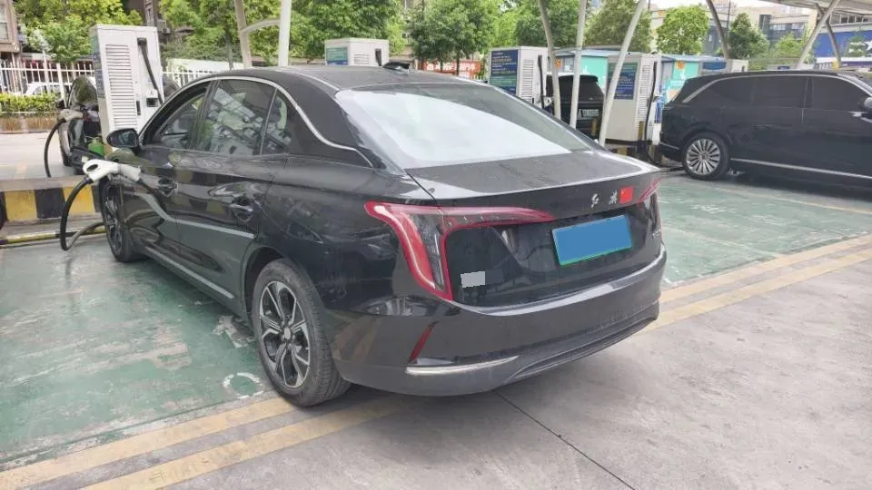 2024 HongQi E-QM5 BEV 60KWH,autocango,china used car exporter,china ev exporter,chinese used car exporter,chinese used ev exporter