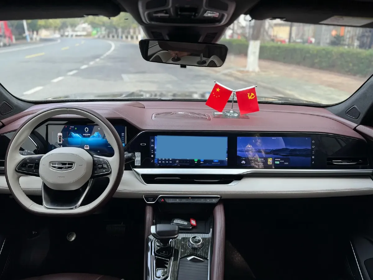 2021 Geely Monjaro 2.0T 218HP L4 7DCT,autocango,china used car exporter,china ev exporter,chinese used car exporter,chinese used ev exporter