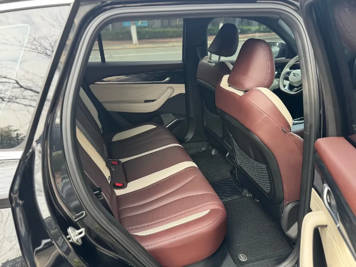 2021 Geely Monjaro 2.0T 218HP L4 7DCT,autocango,china used car exporter,china ev exporter,chinese used car exporter,chinese used ev exporter