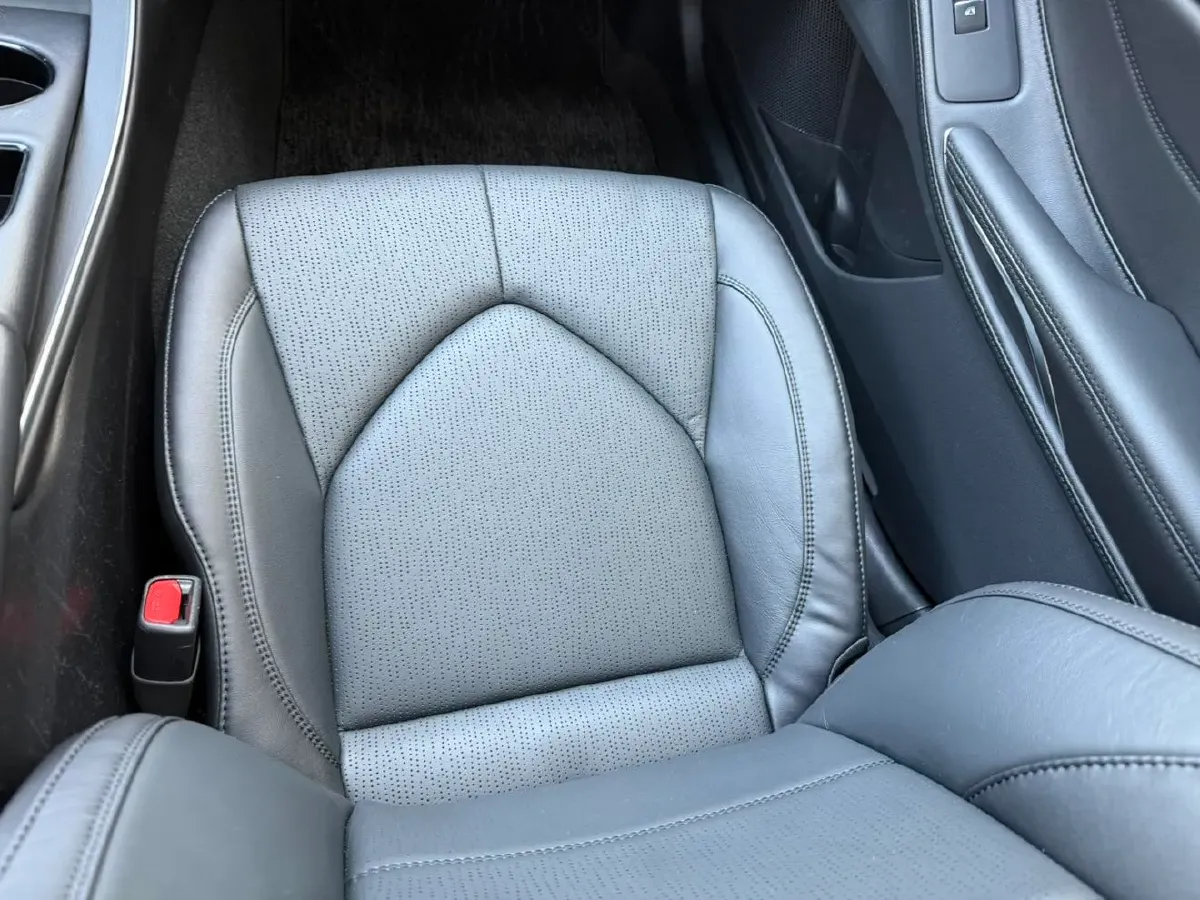 2021 Toyota Avalon 2.5L 209HP L4 8AT,autocango,china used car exporter,china ev exporter,chinese used car exporter,chinese used ev exporter