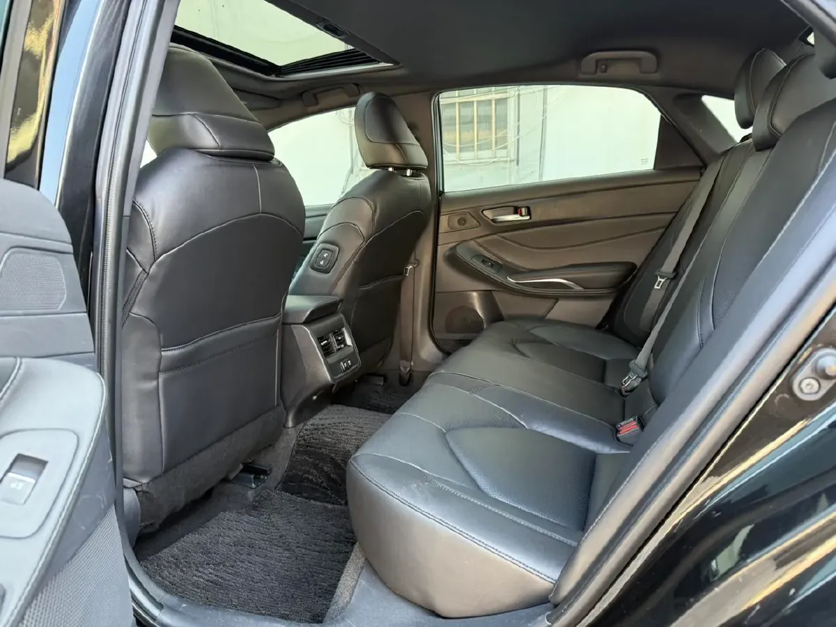 2021 Toyota Avalon 2.5L 209HP L4 8AT,autocango,china used car exporter,china ev exporter,chinese used car exporter,chinese used ev exporter