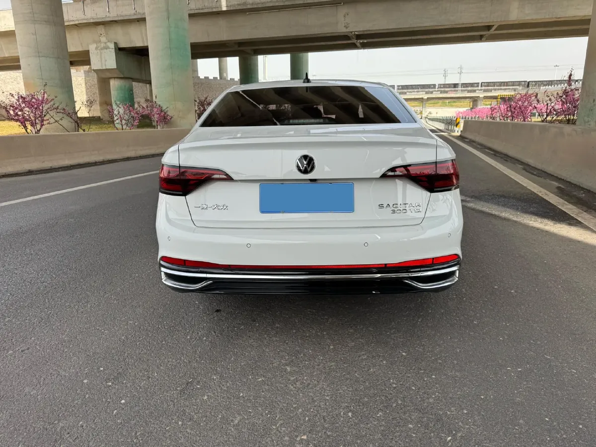 2023 Volkswagen Sagitar 1.5T 160HP L4 7DCT,autocango,china used car exporter,china ev exporter,chinese used car exporter,chinese used ev exporter