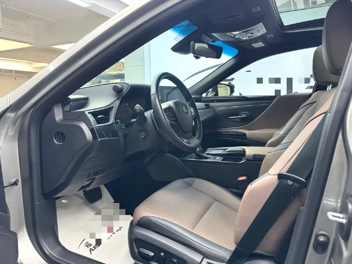 2021 Lexus ES 2.0L 173HP L4 CVT,autocango,china used car exporter,china ev exporter,chinese used car exporter,chinese used ev exporter