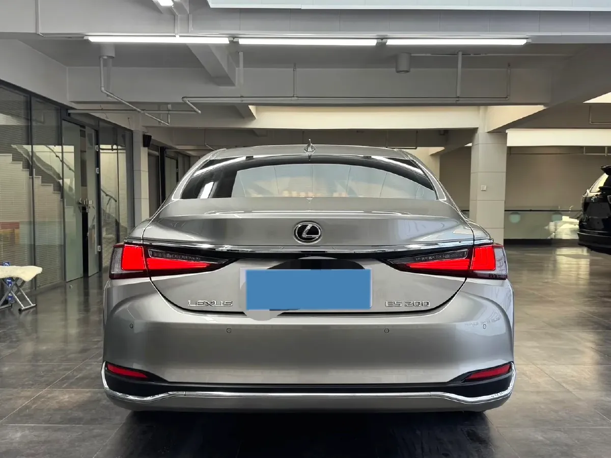 2021 Lexus ES 2.0L 173HP L4 CVT,autocango,china used car exporter,china ev exporter,chinese used car exporter,chinese used ev exporter