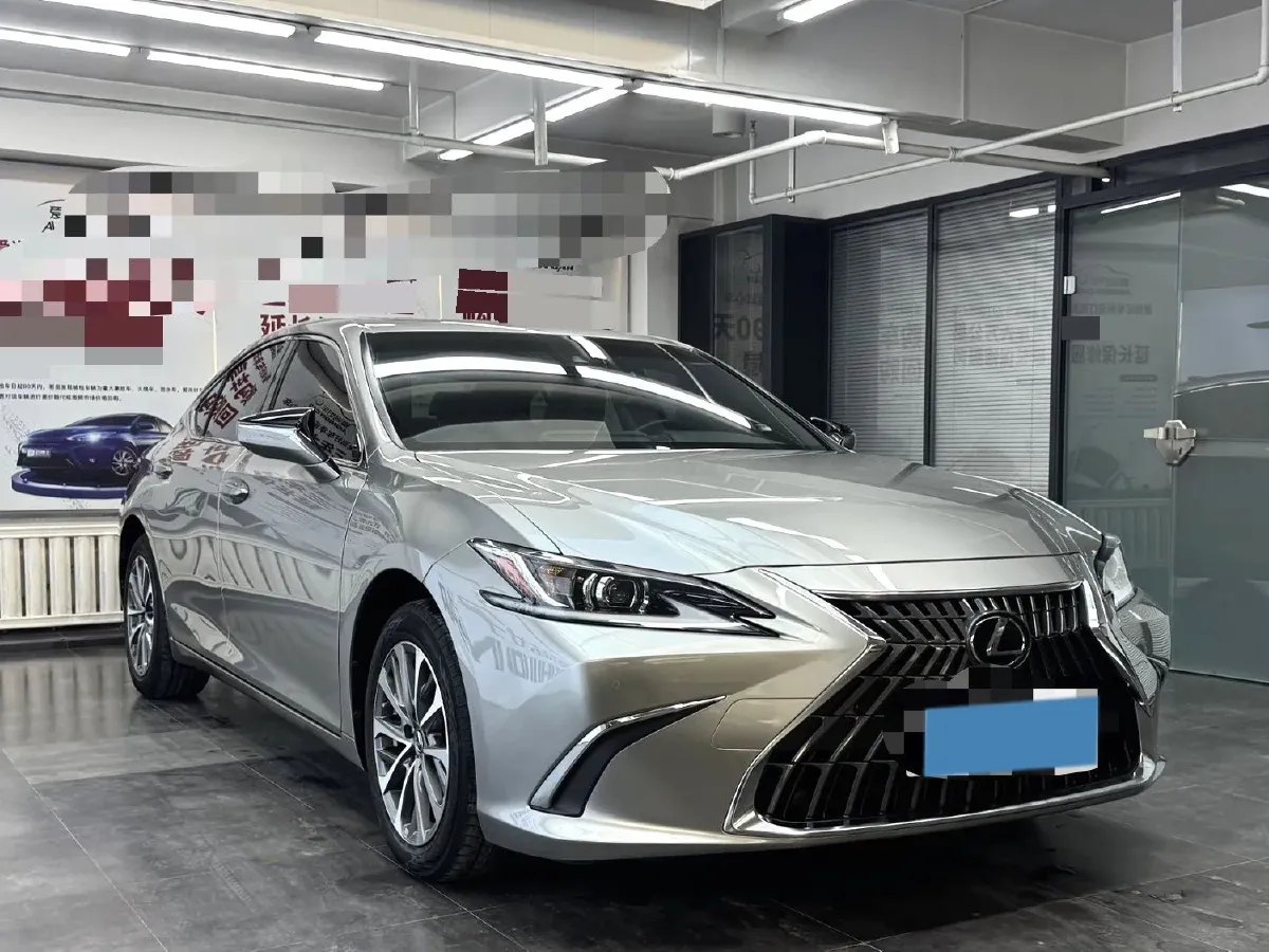 2021 Lexus ES 2.0L 173HP L4 CVT,autocango,china used car exporter,china ev exporter,chinese used car exporter,chinese used ev exporter