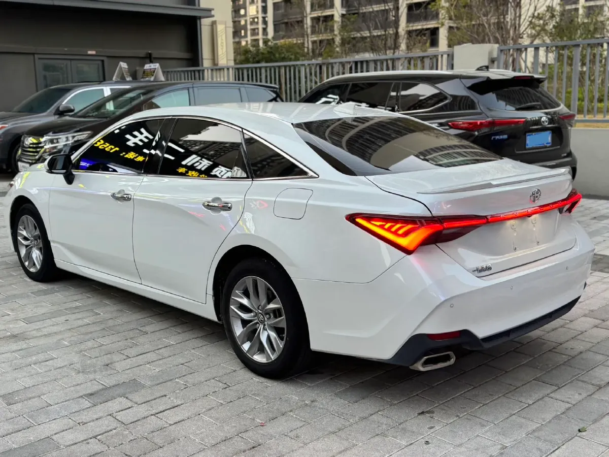 2021 Toyota Avalon 2.5L 209HP L4 8AT,autocango,china used car exporter,china ev exporter,chinese used car exporter,chinese used ev exporter