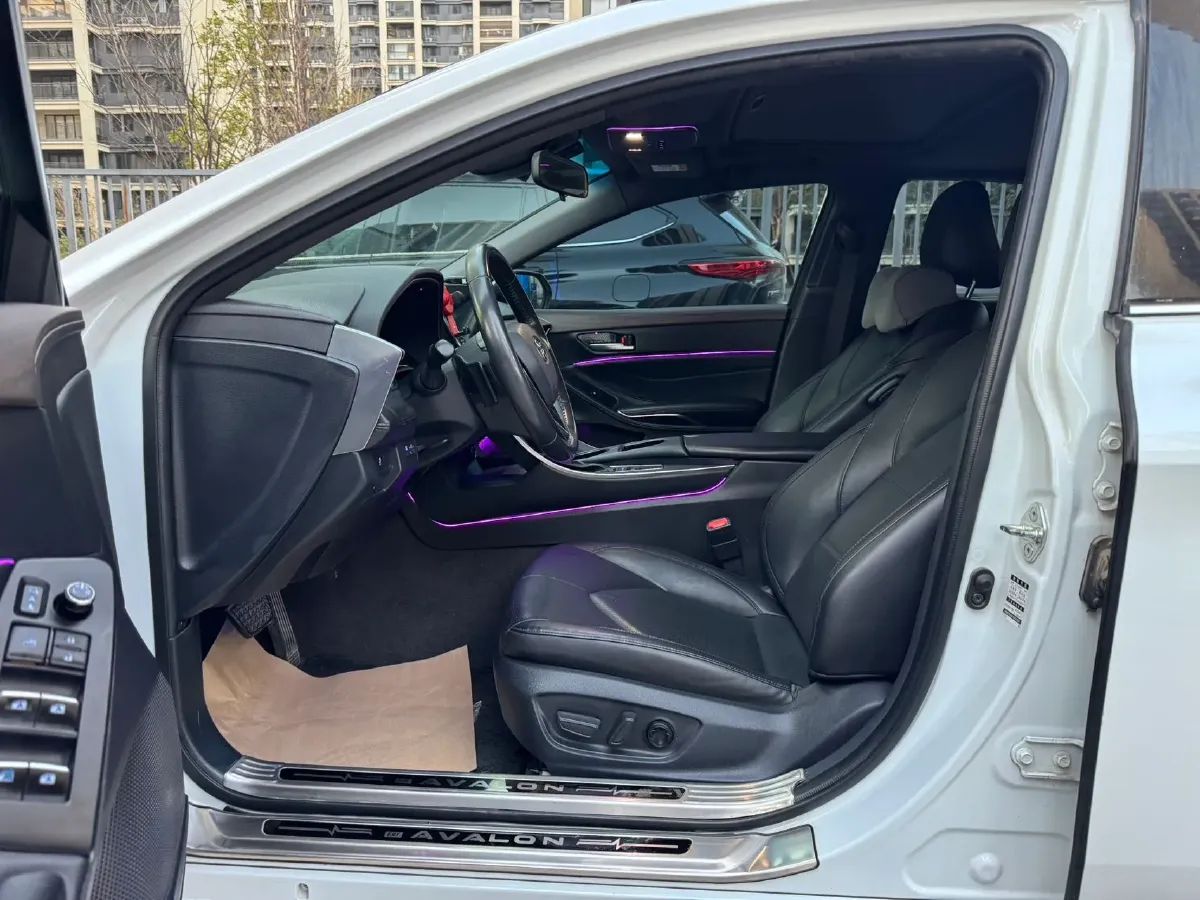 2021 Toyota Avalon 2.5L 209HP L4 8AT,autocango,china used car exporter,china ev exporter,chinese used car exporter,chinese used ev exporter