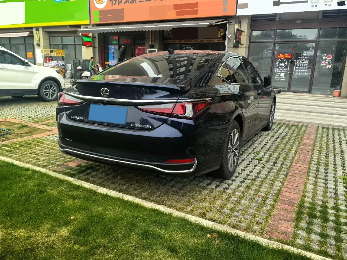 2021 Lexus ES 2.5L 178HP L4 E-CVT Hybrid,autocango,china used car exporter,china ev exporter,chinese used car exporter,chinese used ev exporter