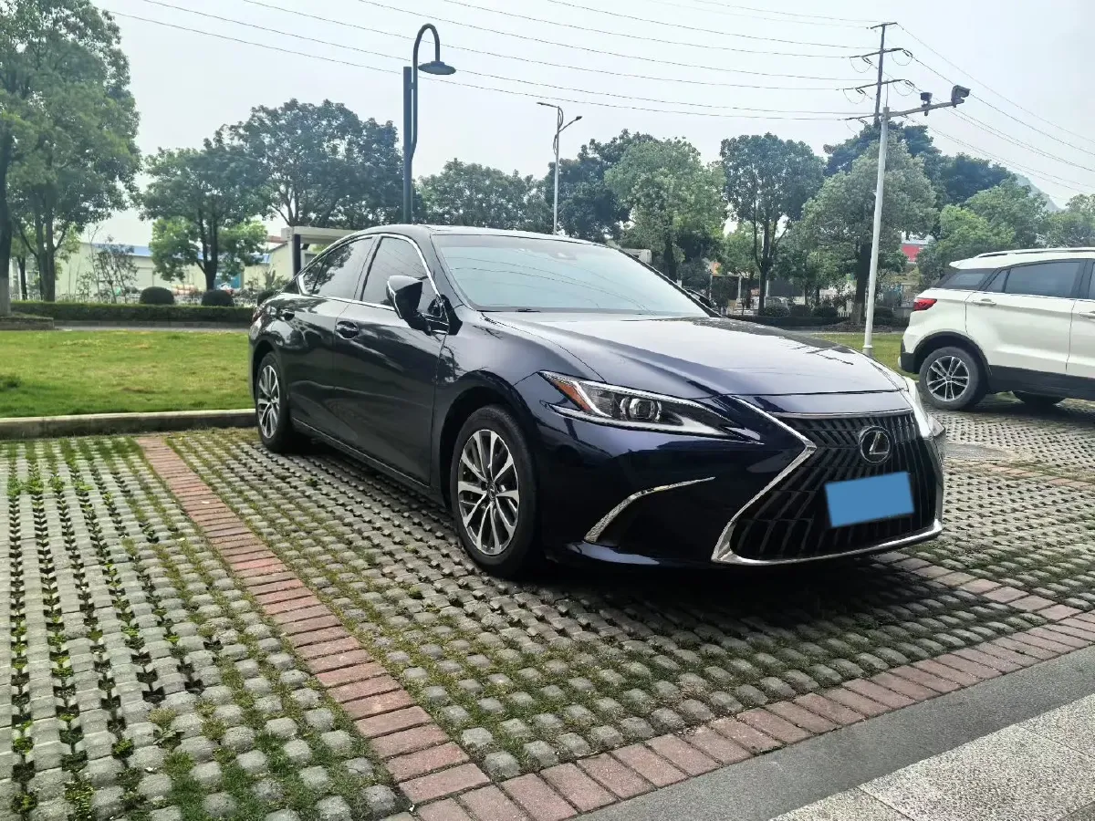 2021 Lexus ES 2.5L 178HP L4 E-CVT Hybrid,autocango,china used car exporter,china ev exporter,chinese used car exporter,chinese used ev exporter