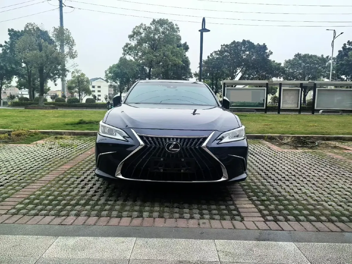 2021 Lexus ES 2.5L 178HP L4 E-CVT Hybrid,autocango,china used car exporter,china ev exporter,chinese used car exporter,chinese used ev exporter