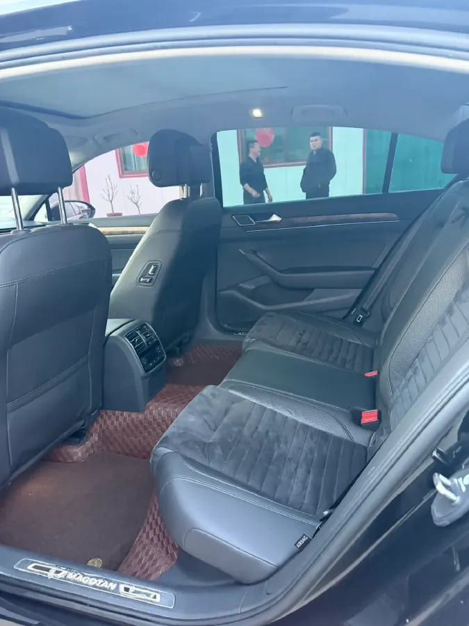 2018 Volkswagen Magotan 1.8T 180HP L4 7DCT,autocango,china used car exporter,china ev exporter,chinese used car exporter,chinese used ev exporter