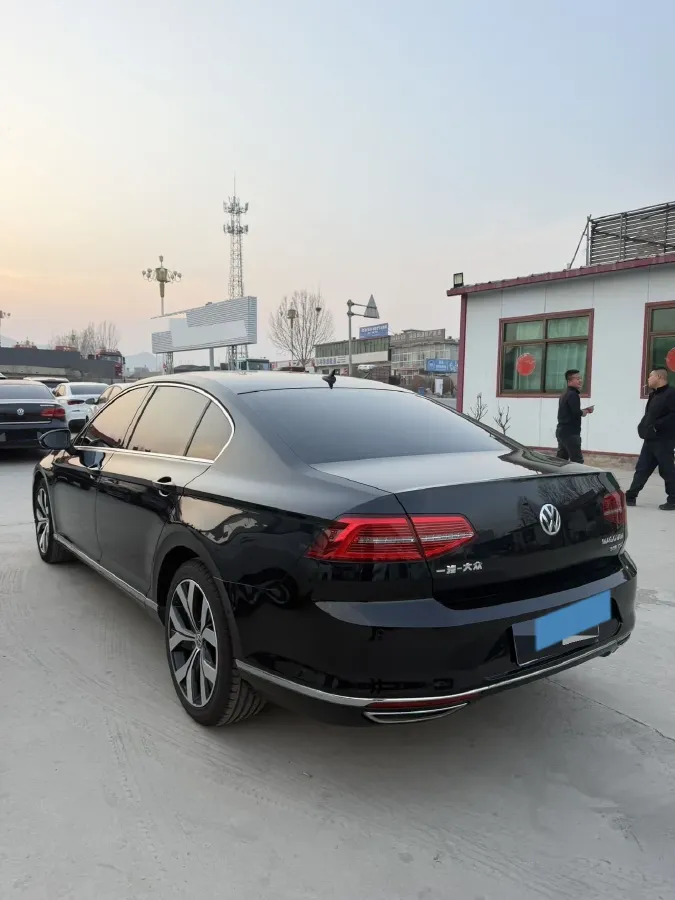 2018 Volkswagen Magotan 1.8T 180HP L4 7DCT,autocango,china used car exporter,china ev exporter,chinese used car exporter,chinese used ev exporter