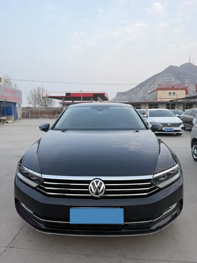 2018 Volkswagen Magotan 1.8T 180HP L4 7DCT,autocango,china used car exporter,china ev exporter,chinese used car exporter,chinese used ev exporter