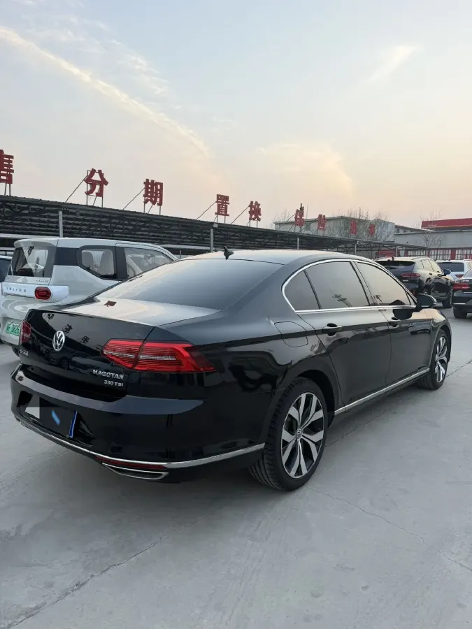 2018 Volkswagen Magotan 1.8T 180HP L4 7DCT,autocango,china used car exporter,china ev exporter,chinese used car exporter,chinese used ev exporter