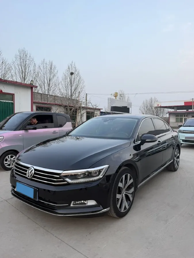 2018 Volkswagen Magotan 1.8T 180HP L4 7DCT,autocango,china used car exporter,china ev exporter,chinese used car exporter,chinese used ev exporter