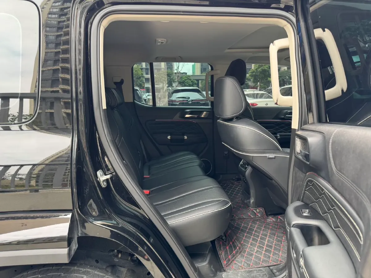 2023 Tank 300 2.0T 227HP L4 8AT,autocango,china used car exporter,china ev exporter,chinese used car exporter,chinese used ev exporter