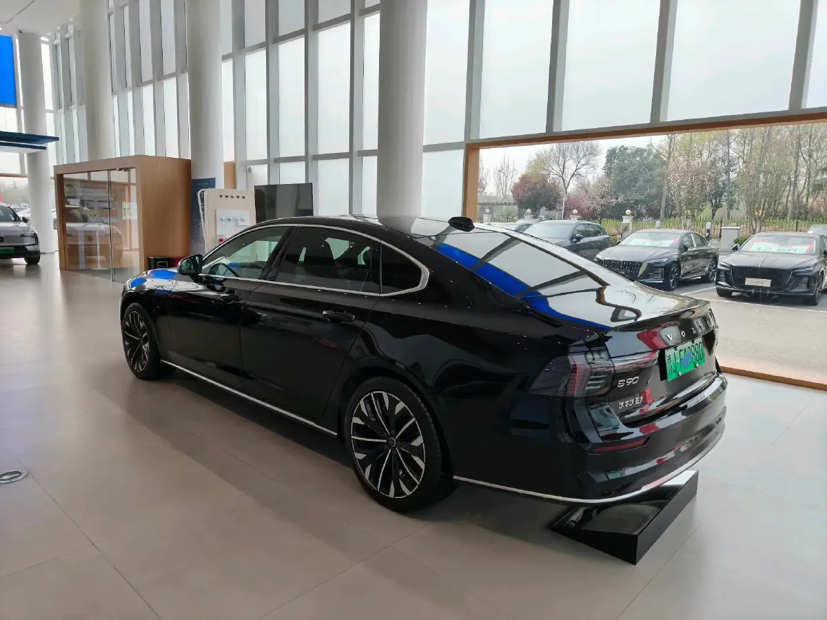 2026 Volvo S90 PHEV 2.0T 310HP L4 8AT PHEV,autocango,china used car exporter,china ev exporter,chinese used car exporter,chinese used ev exporter