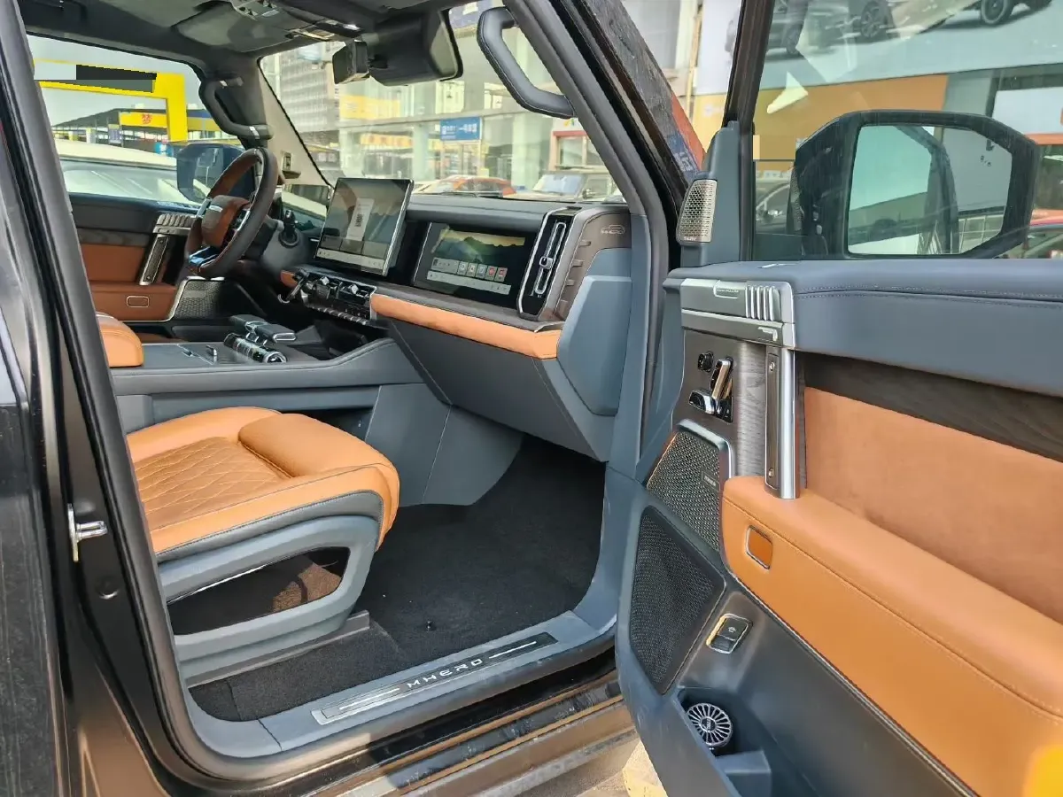 2024 M Hero 917 REEV 197HP 2AT REEV 65.8KWH,autocango,china used car exporter,china ev exporter,chinese used car exporter,chinese used ev exporter