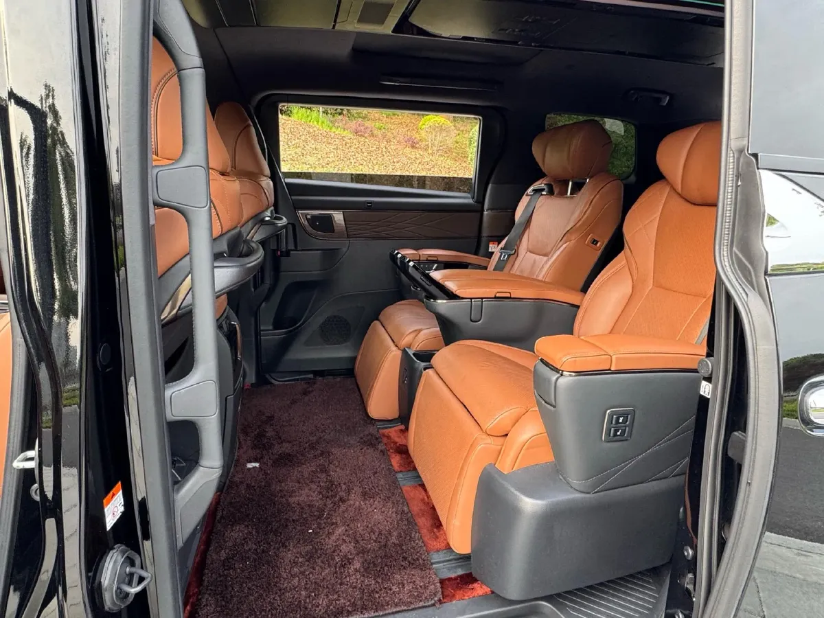 2024 Toyota Alphard 2.5L 190HP L4 E-CVT Hybrid,autocango,china used car exporter,china ev exporter,chinese used car exporter,chinese used ev exporter