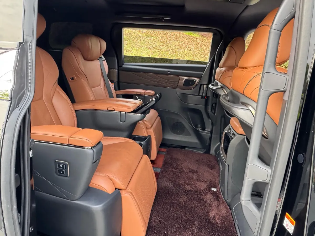 2024 Toyota Alphard 2.5L 190HP L4 E-CVT Hybrid,autocango,china used car exporter,china ev exporter,chinese used car exporter,chinese used ev exporter