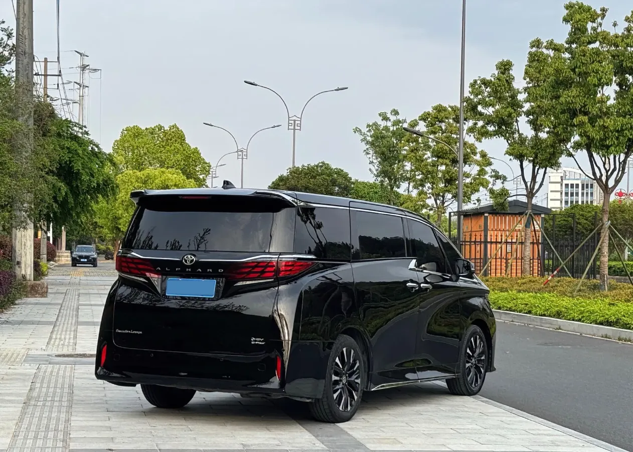2024 Toyota Alphard 2.5L 190HP L4 E-CVT Hybrid,autocango,china used car exporter,china ev exporter,chinese used car exporter,chinese used ev exporter
