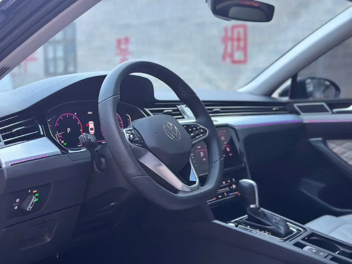 2025 Volkswagen Magotan 2.0T 186HP L4 7DCT,autocango,china used car exporter,china ev exporter,chinese used car exporter,chinese used ev exporter