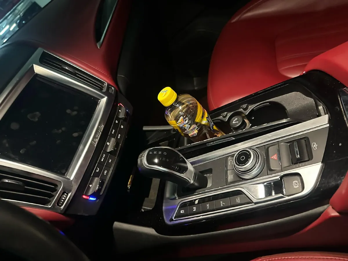 2018 Maserati Levante 3.0T 350HP V6 8AT,autocango,china used car exporter,china ev exporter,chinese used car exporter,chinese used ev exporter